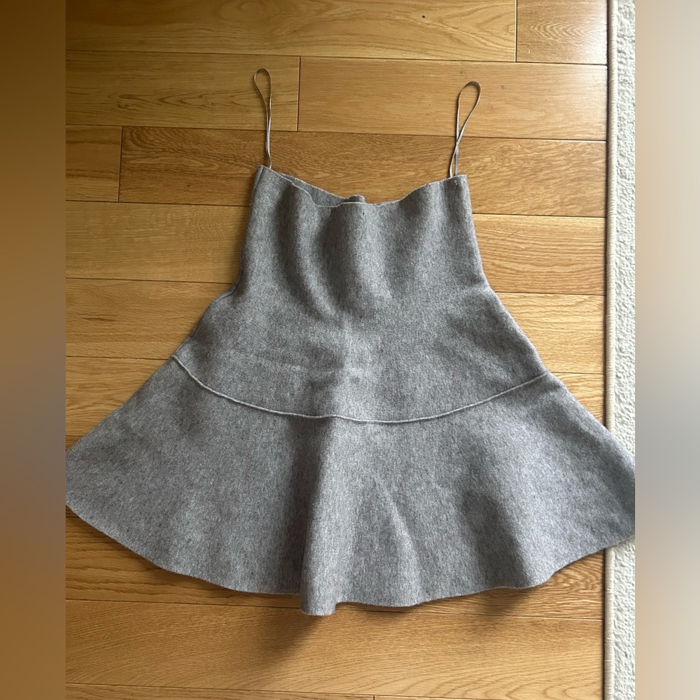 Zara knit skirt

Size M

Worn in good condition